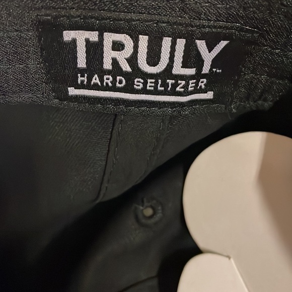 Truly HARD SELTZER Baseball cap - Picture 7 of 7